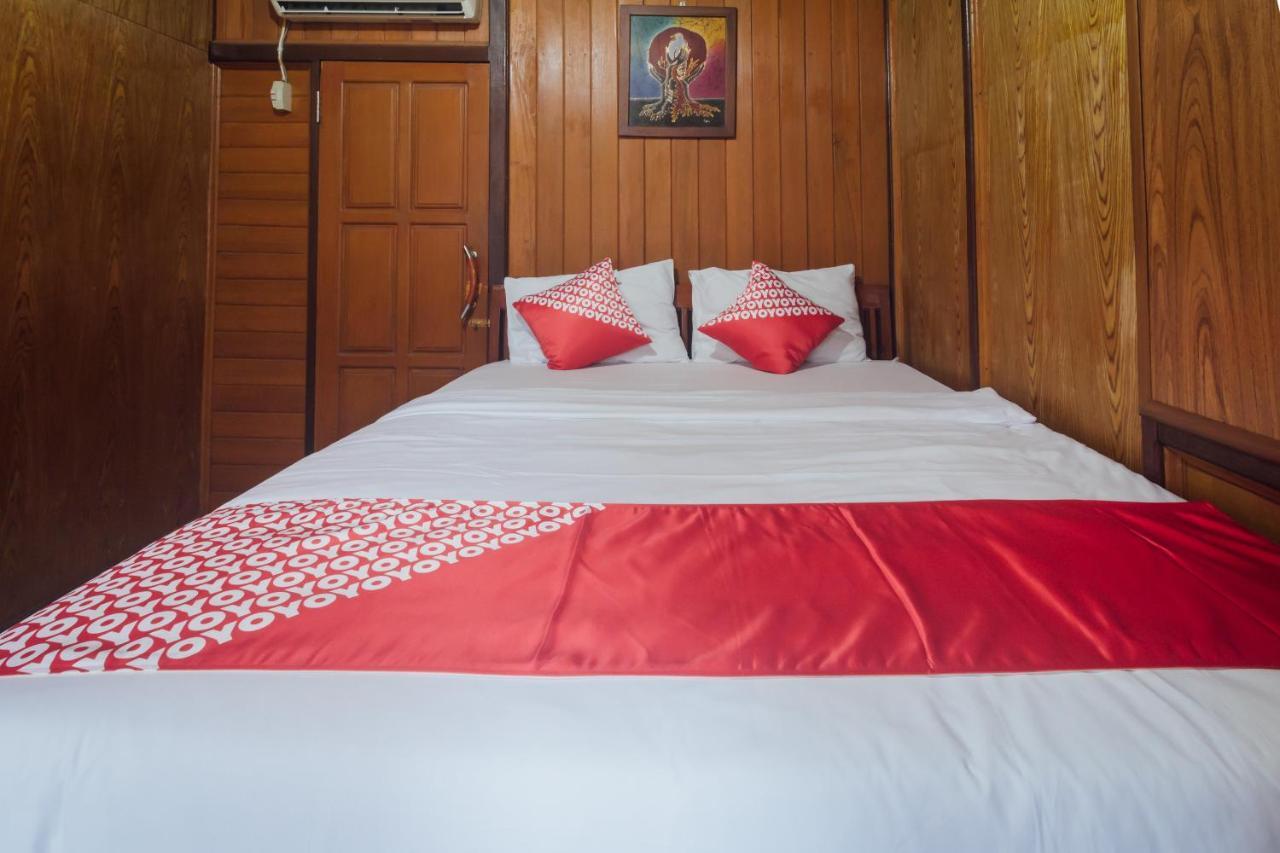 Vaccinated Staff - Oyo 1300 Crecia Guest House Hatu Ngoại thất bức ảnh
